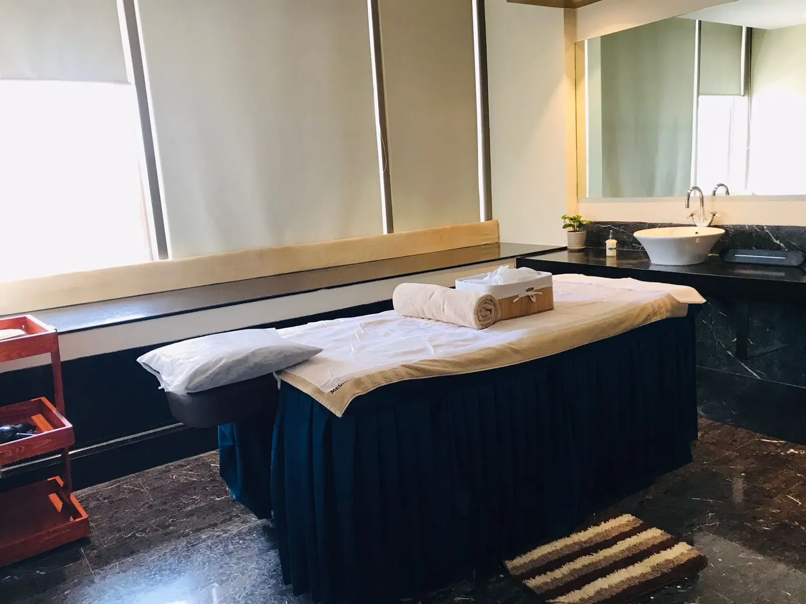 Meghavi Wellness Spa | Crown Plaza